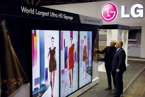 LG demonstrates strength in IPS degital signage at ISE 2013