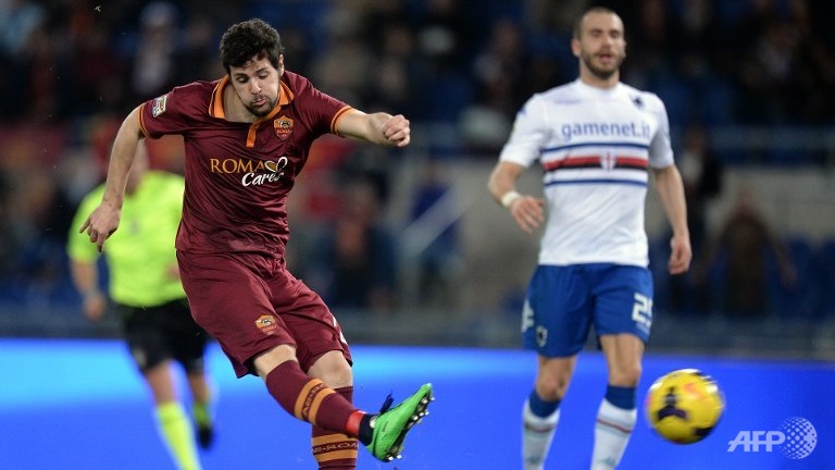 roma young guns down sampdoria to reduce juve gap