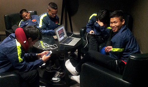 vietnam u 19s set foot in europe for training