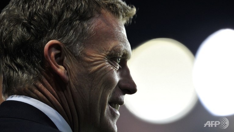 moyes succeeds ferguson as united manager