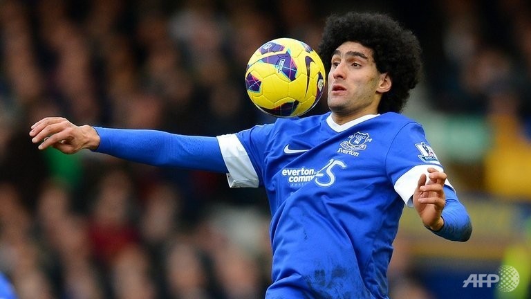 man united sign fellaini