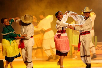 Mexican dancers giving special performances in Vietnam
