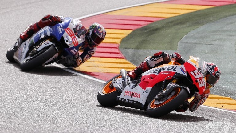 lorenzo targets aggressive marquez