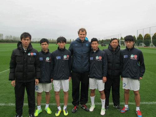 Four Vietnamese players to join Arsenal young team