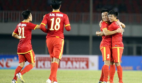 vietnam rout laos 5 0 keep alive mens football semis hope