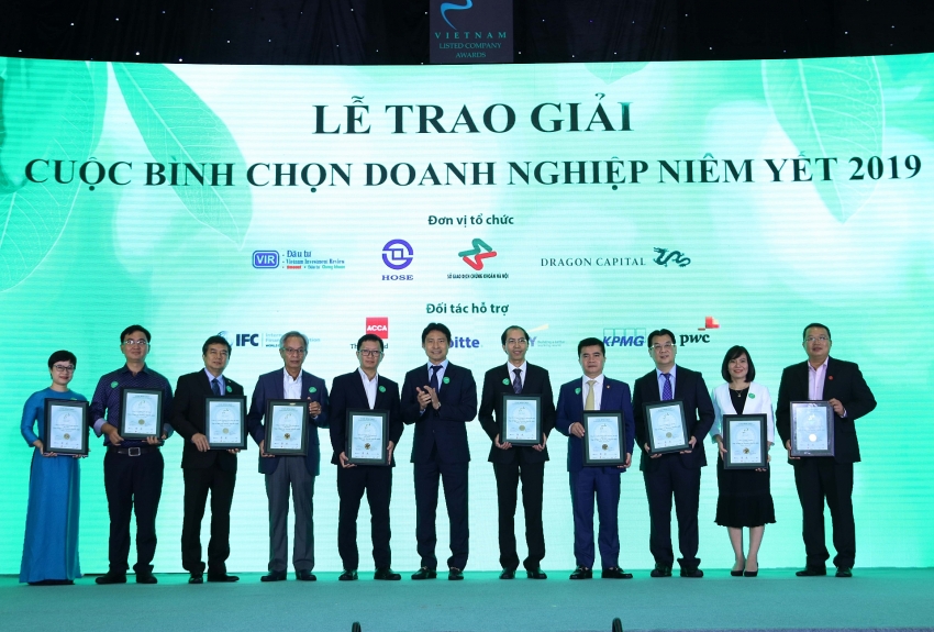 vietnam listed company awards 2019 honours 34 winners