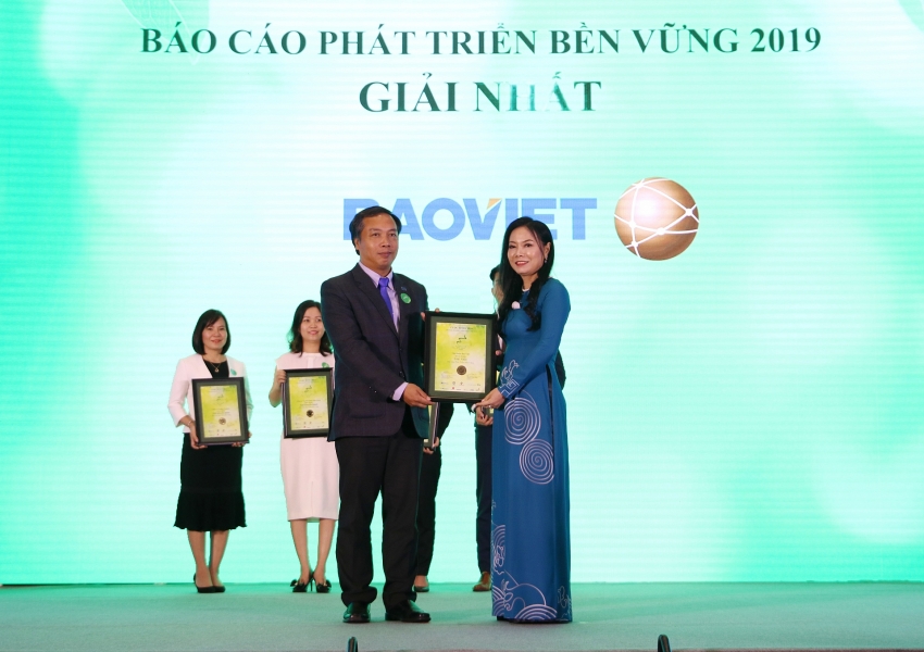 vietnam listed company awards 2019 honours 34 winners