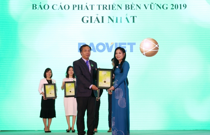 Vietnam listed company awards 2019 honours 34 winners