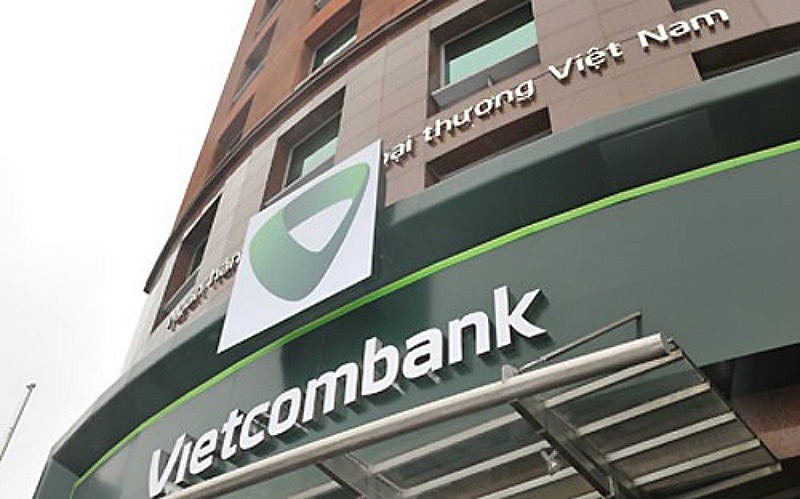 vietcombank sell down sends national airline crashing