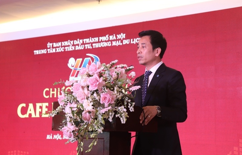 Hanoi holds dialogue with business community