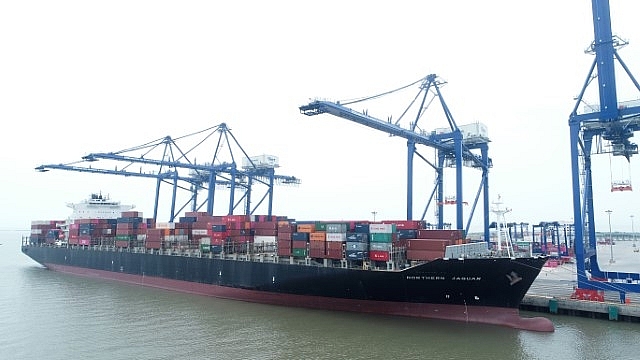 hict services first vessel on north vietnam north america rotation