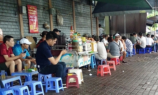 vietnamese cities close public venues over covid 19 resurgence