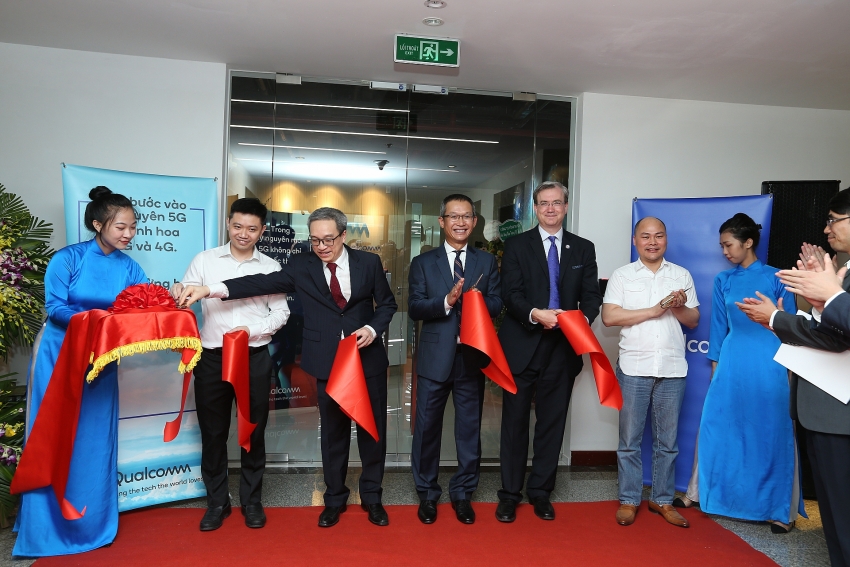 qualcomm inaugurates new interoperability testing laboratory and head office in hanoi