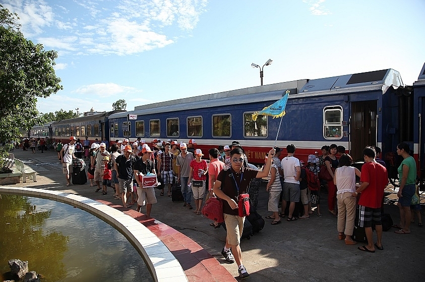 Vietnam Railways launches ticket purchase and payment app