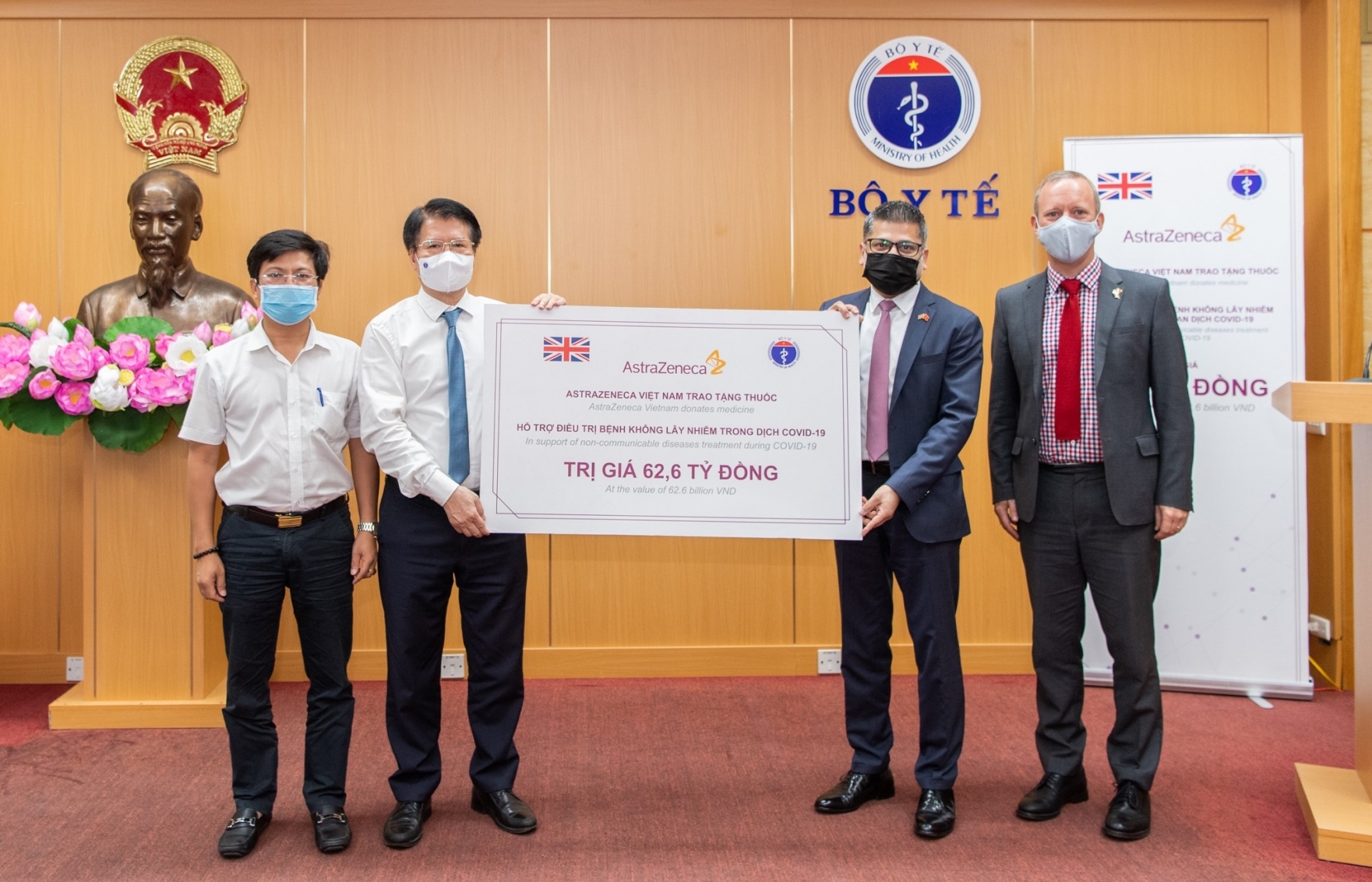AstraZeneca Vietnam donates medicine for NCD patients during COVID-19