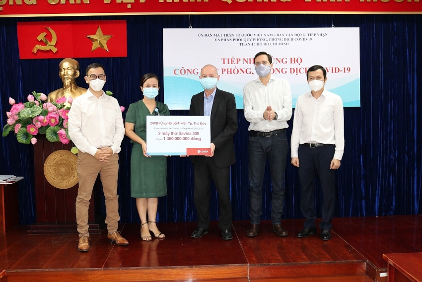 DKSH Vietnam donates medical supplies for COVID-19 battle in Ho Chi Minh City