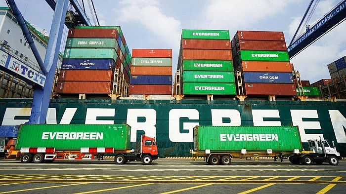Container throughput via Vietnamese seaports grows in double-digit up to August