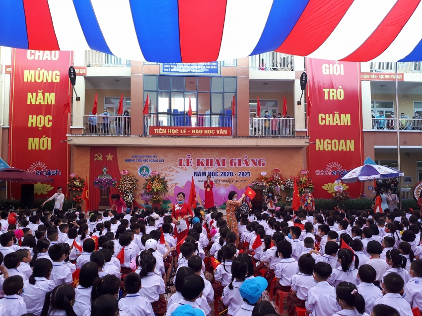 vietnam 23 million students begin new school year amid covid 19