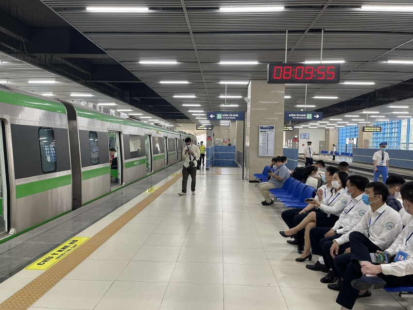 Cat Linh-Ha Dong metro line starts commercial operation after years of delays