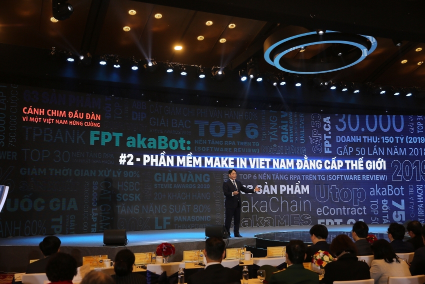 made by fpt digital platforms win make in vietnam digital award 2020