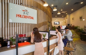 prudential is called to separate into two companies