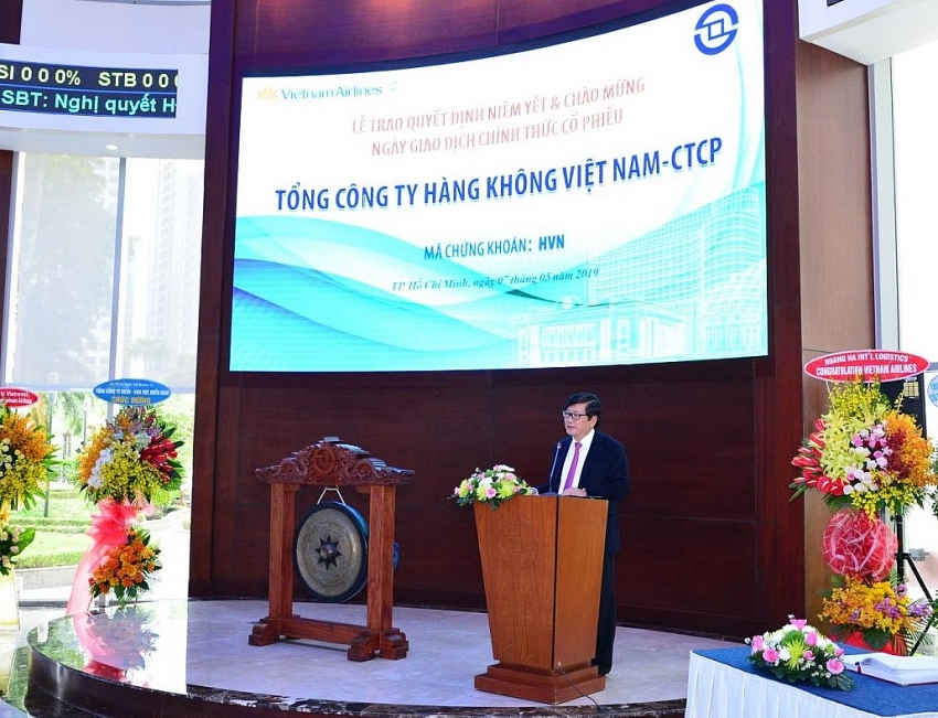 vietnam airlines announces first trading session on hsx