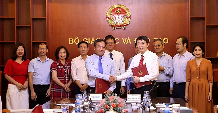 international co operation department to sign co operation with vir