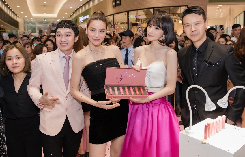 Hundreds line up to buy new affordable luxury lipstick by M.O.I