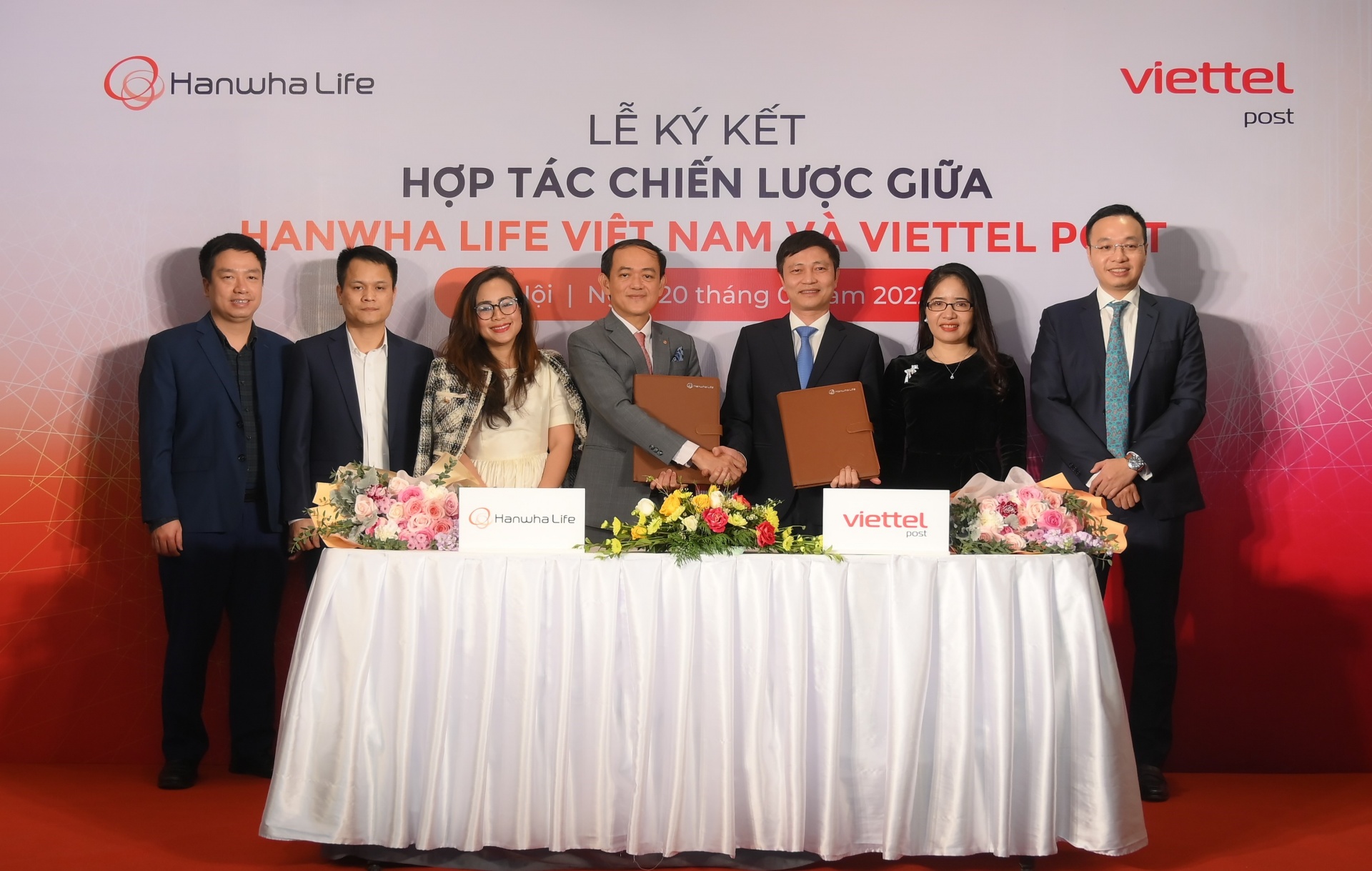 Hanwha Life Vietnam and Viettel Post team up on insurance distribution