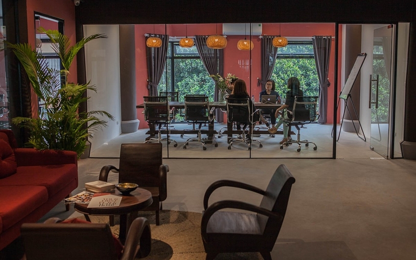 toong collaborates with indochina vanguard hotels to implement a co working space in wink hotels