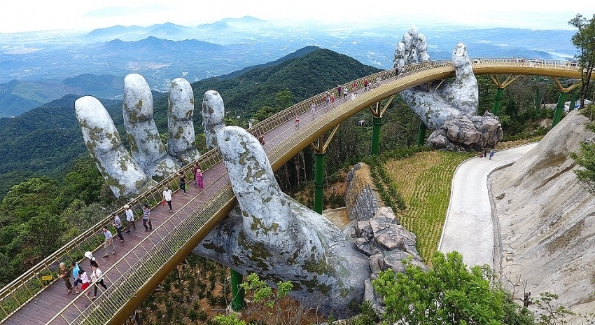 Golden Bridge in Danang once again honoured among new world's wonders