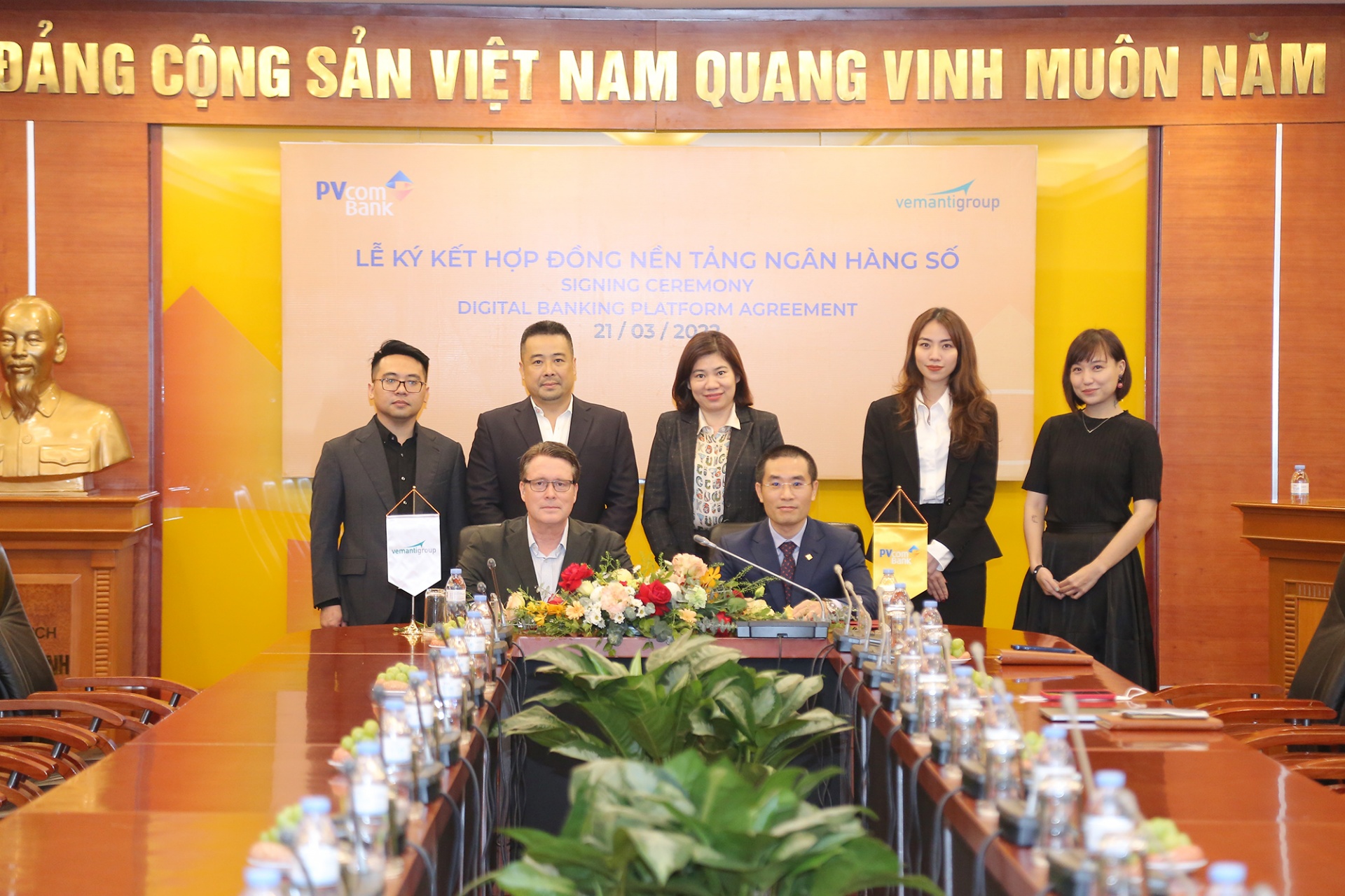 PVcomBank and Vemanti Group sign inclusive digital banking cooperation agreement