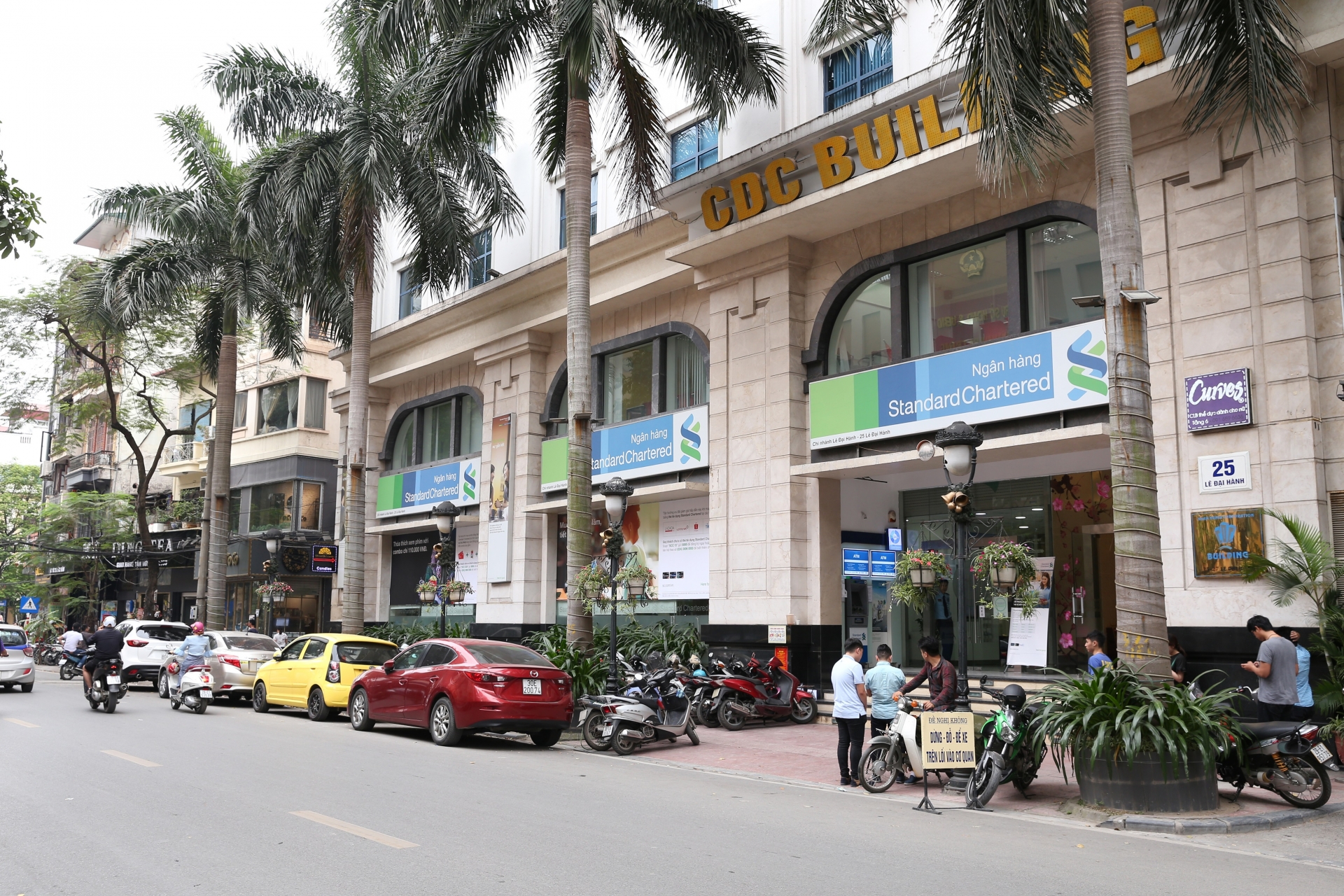 Standard Chartered launches preferential loan programme for hybrid cars