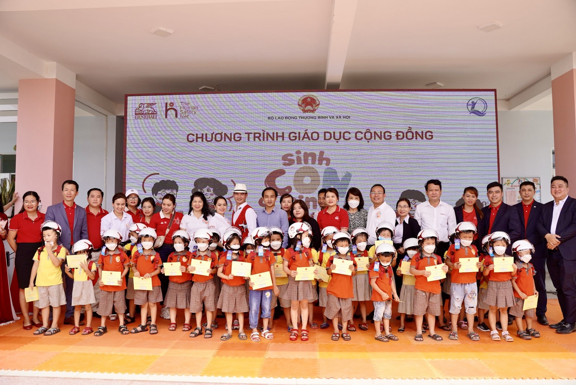 the first sinh con sinh cha parenting workshop in the new normal reaches quang nam