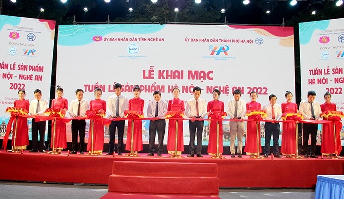 Hanoi and Nghe An team up to boost product trade