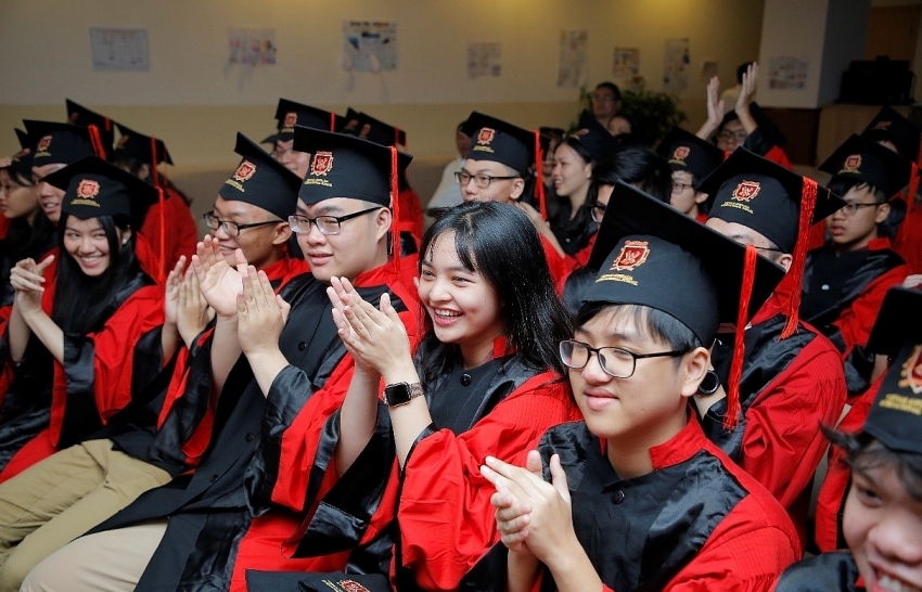 Fourteen VAS students win scholarships worth more than $1.74 million for overseas study