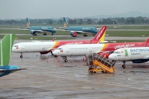 Different viewpoints about building second airport for Hanoi