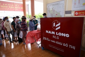 Nam Long Group sets up rice ATMs to support Long An amidst COVID-19