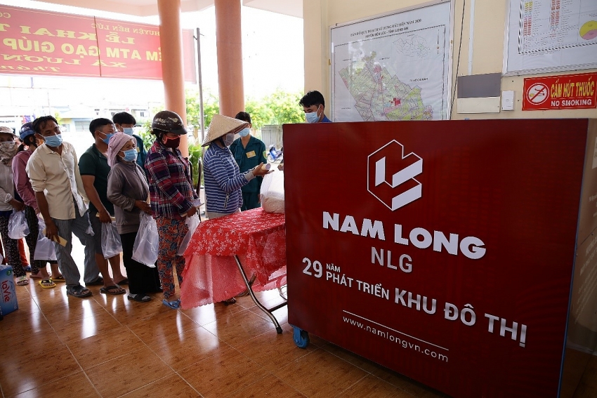 nam long group sets up rice atms to support long an amidst covid 19