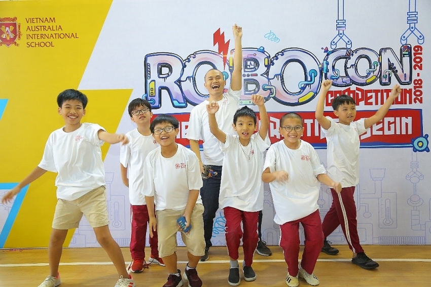 vas instils passion for creating and programming robots in primary students