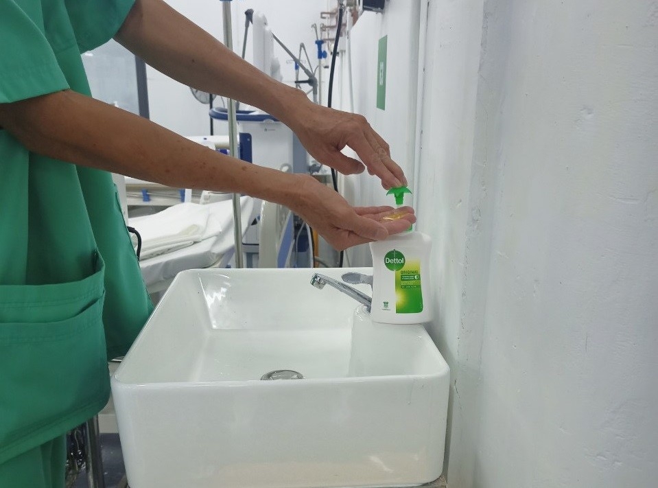 Reckitt’s Dettol disinfectant presented to COVID-19 field hospitals