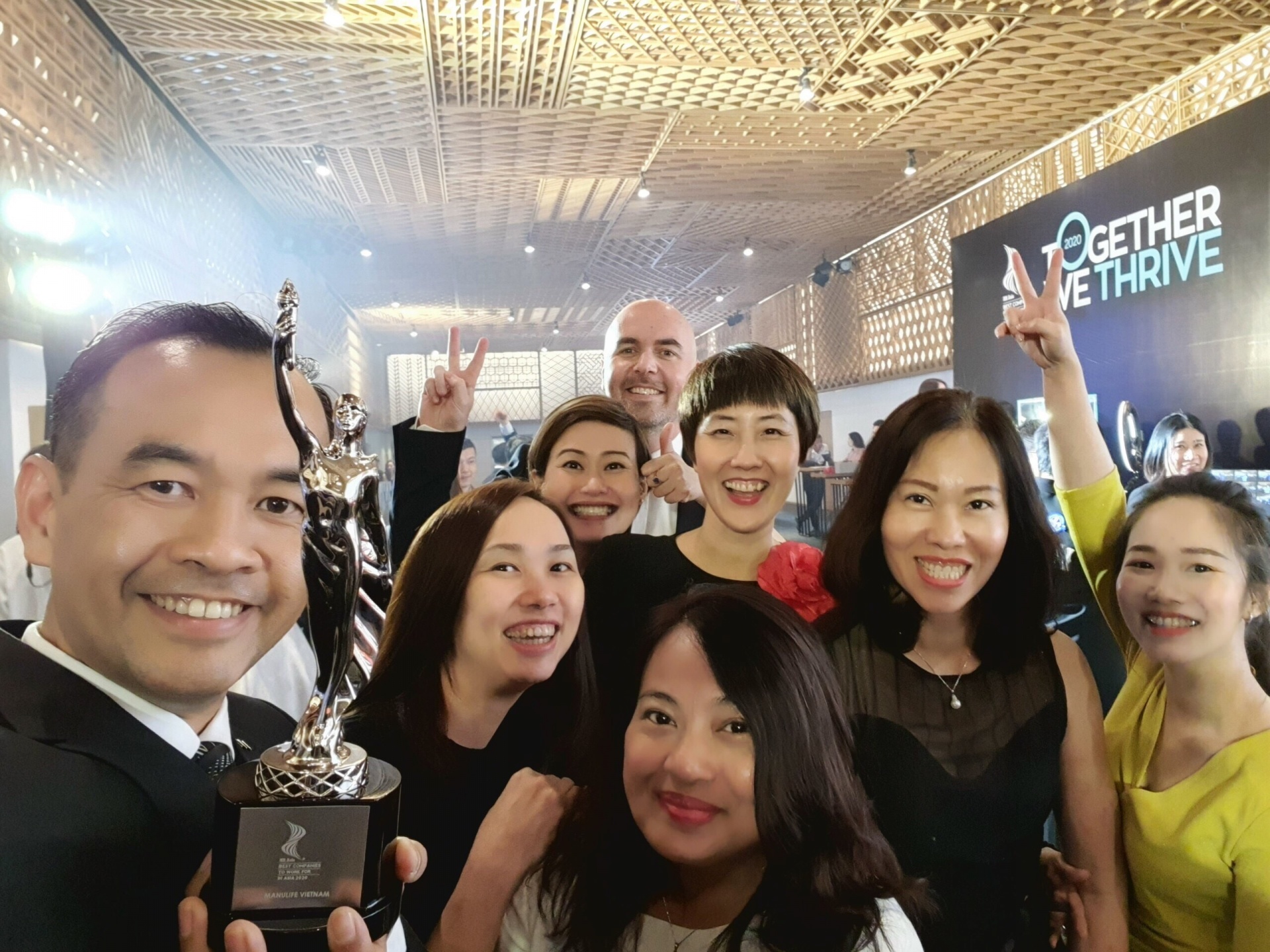 Manulife Vietnam awarded for encouraging employees to think, act, and work differently