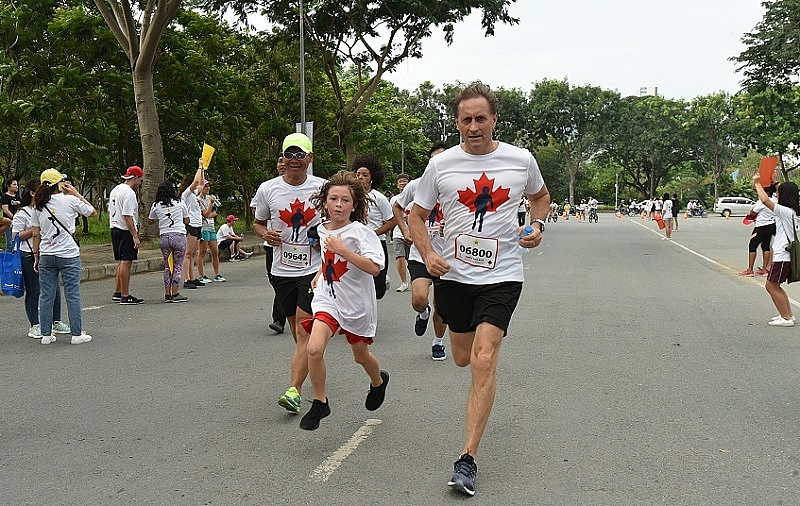 manulife vietnam eagerly joined terry fox run 2018