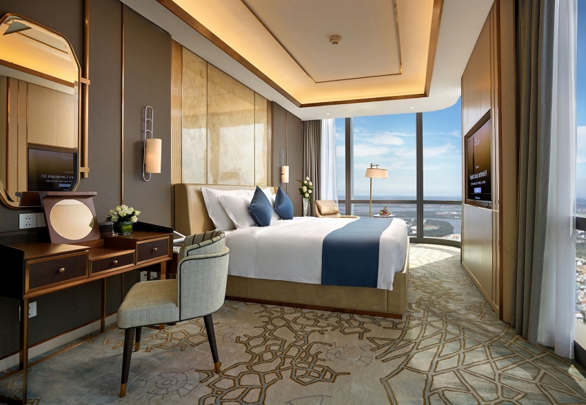 vinpearl luxury landmark 81 named worlds leading riverfront hotel