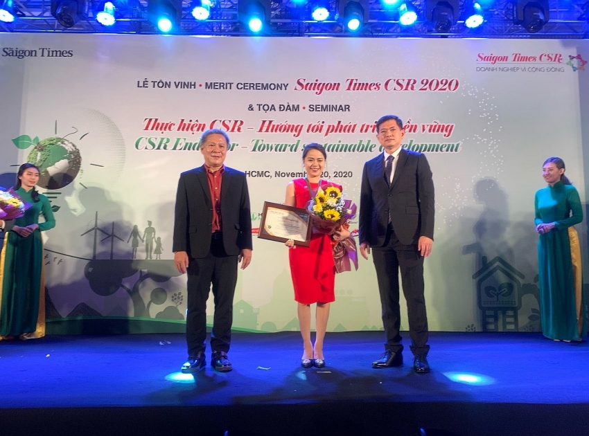 generali vietnam honoured for outstanding csr practices and community contributions