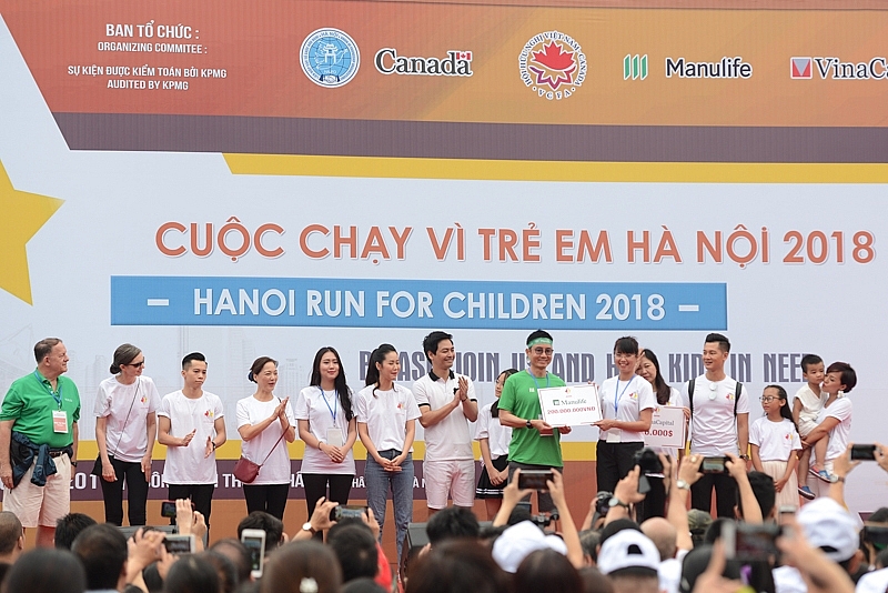 manulife vietnam eagerly joins hanoi run for children