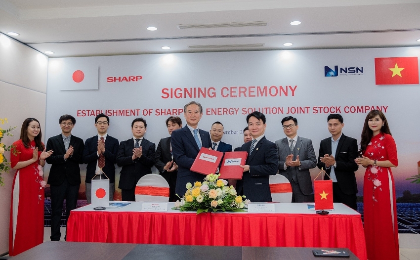 vietnam japan fresh joint venture sharp nsn the handshake for new direction of solar power