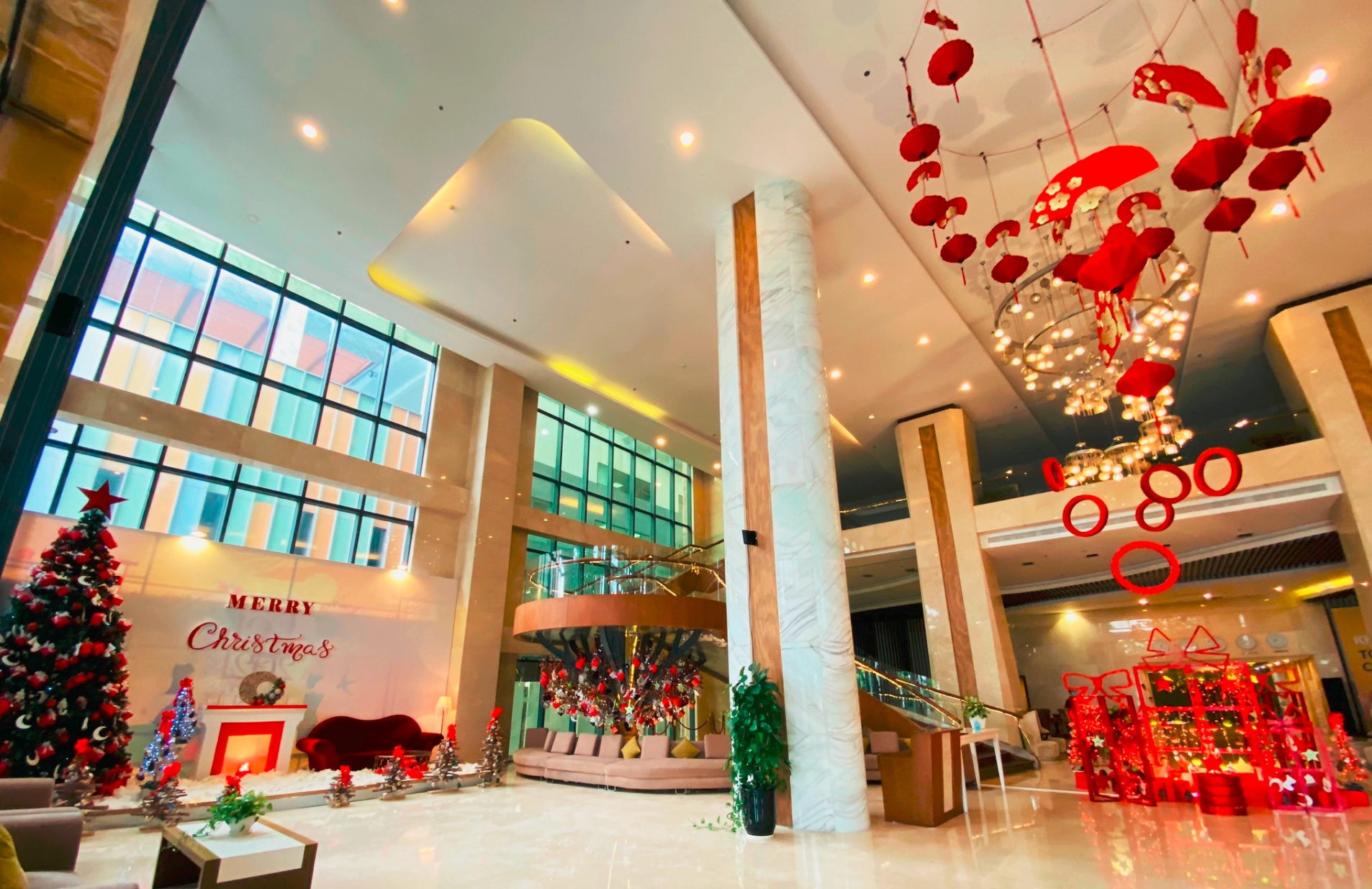 Enjoying memorable Christmas times with Muong Thanh hotel chain