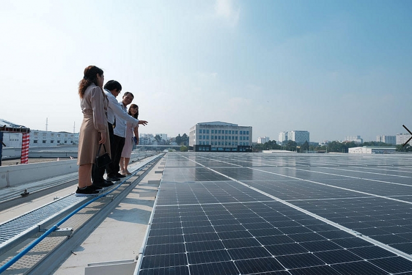 new energy renewable and efficiency model applied at tan son nhat airport