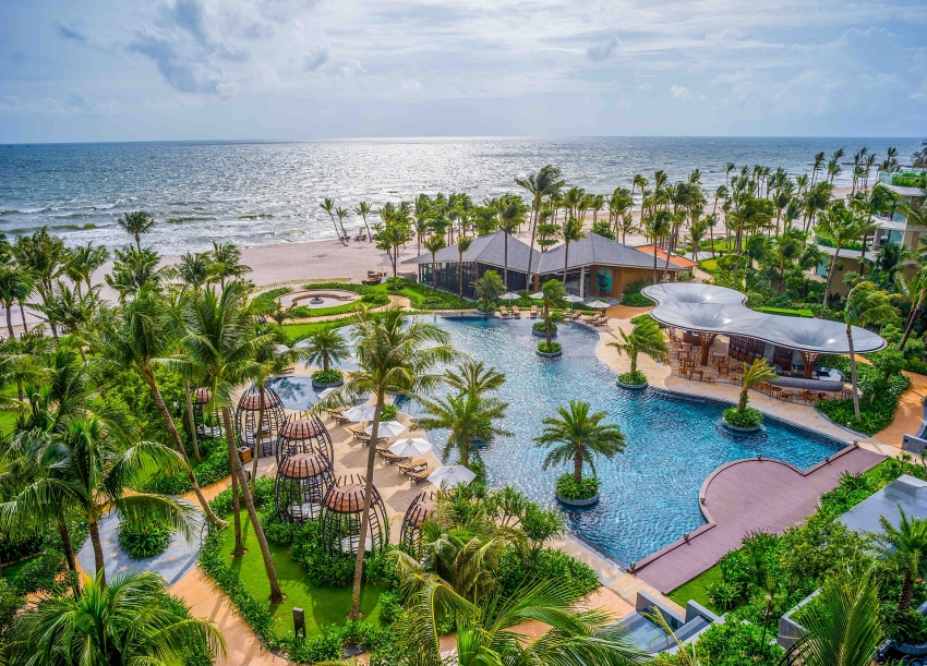 smart travelling with intercontinental phu quoc long beach resort